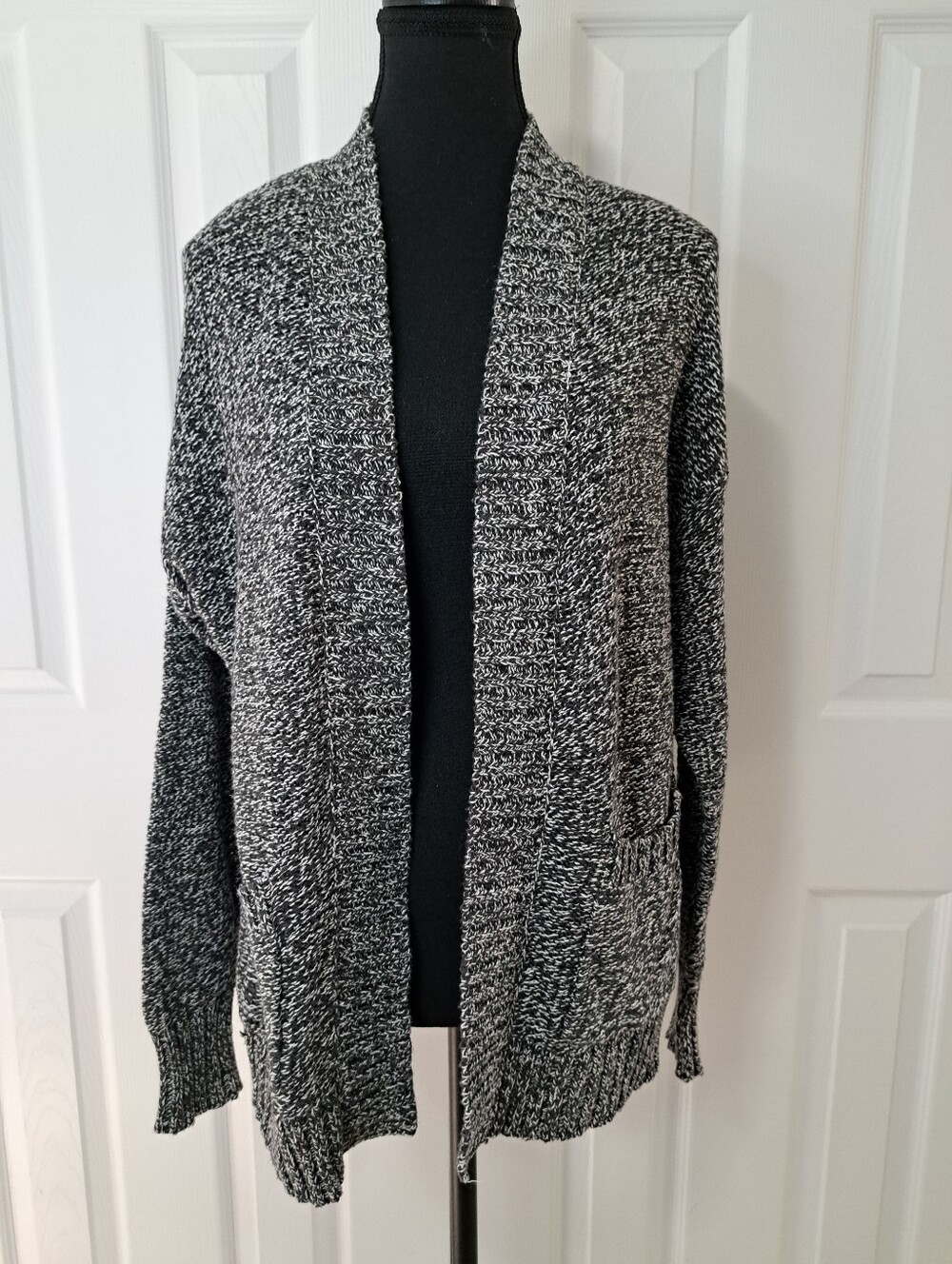 American Eagle Outfitters Sweater Black White Marled Open-Front Cardigan Small